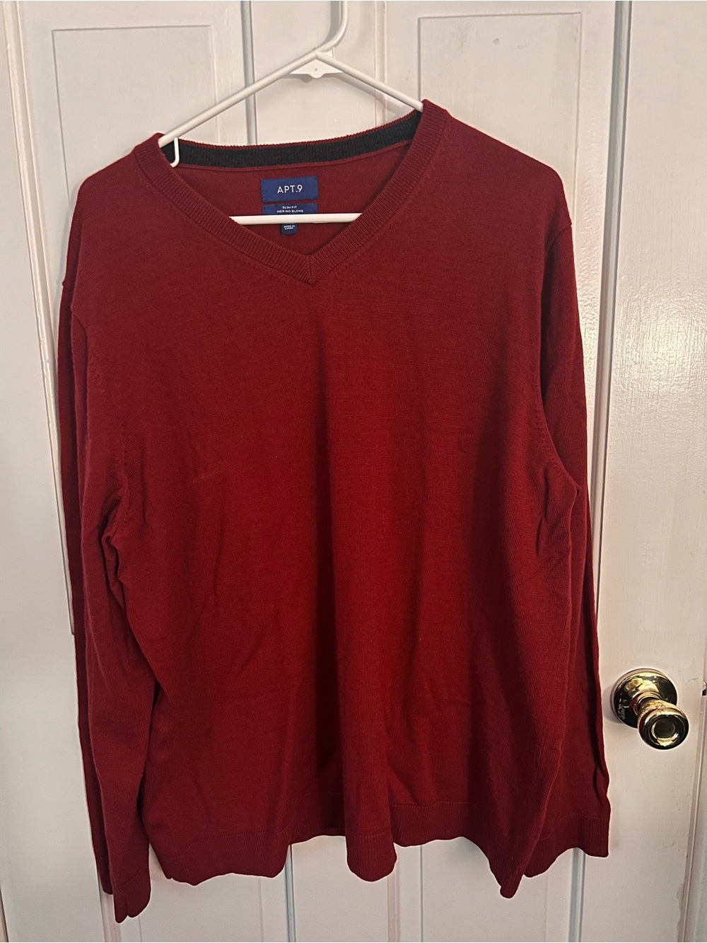 Apt. 9 Men's Deep Red V-Neck Sweater